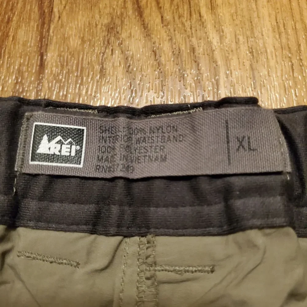 REI Shorts Men XL Brown‎ Cargo Pockets Hiking Outdoor Performance